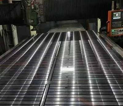 Maighnéad Buan Chuck Of Milling Machine